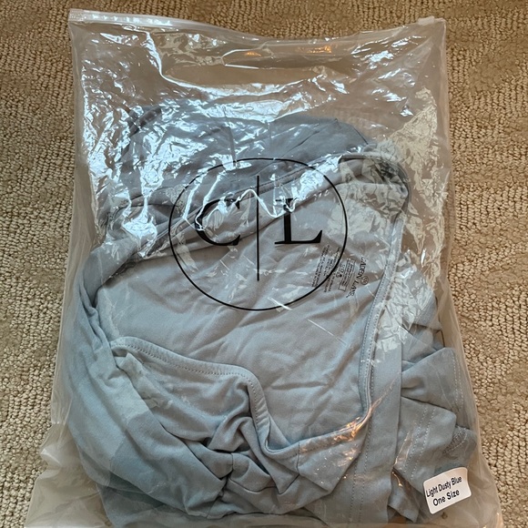 Caden Lane Robe Light Dusty Blue - Picture 4 of 8